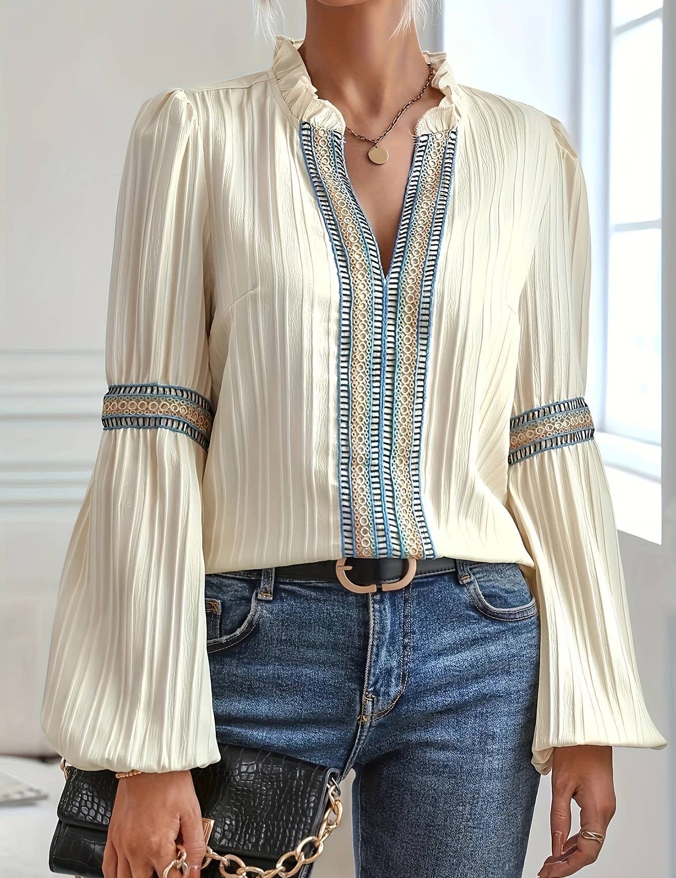Balloon Sleeve Lace Panel V-Neck Shirt: OffWhite / L