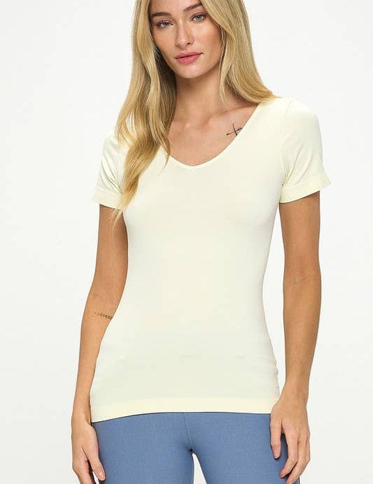Seamless Reversible V-Neck Short Sleeve Top