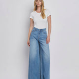 SUPER HIGH RISE WIDE LEG JEANS V3567: KUDOS / 30