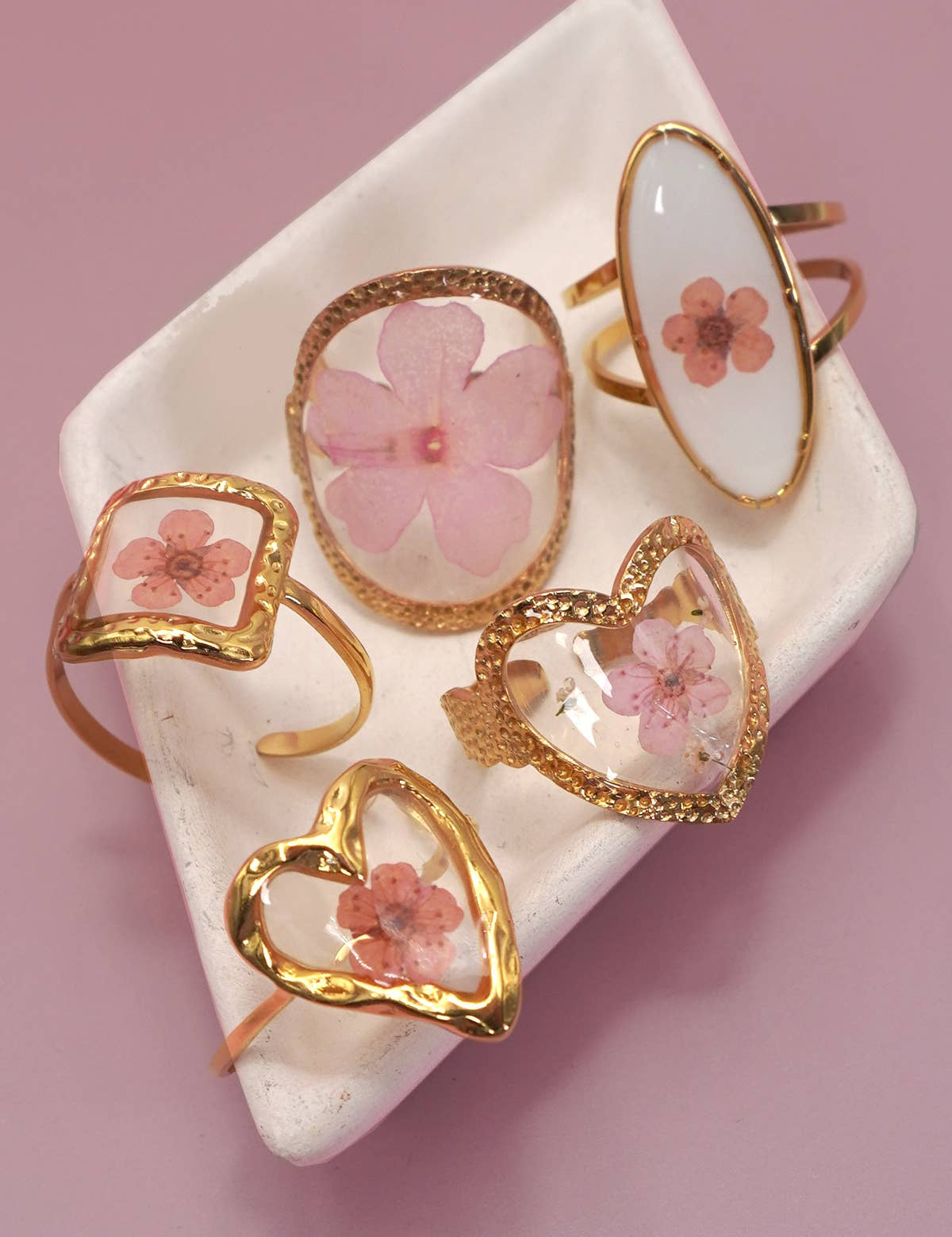 18K STAINLESS STEEL TARNISH FREE FLORAL RINGS | 40R104: SQUARE APRICOT