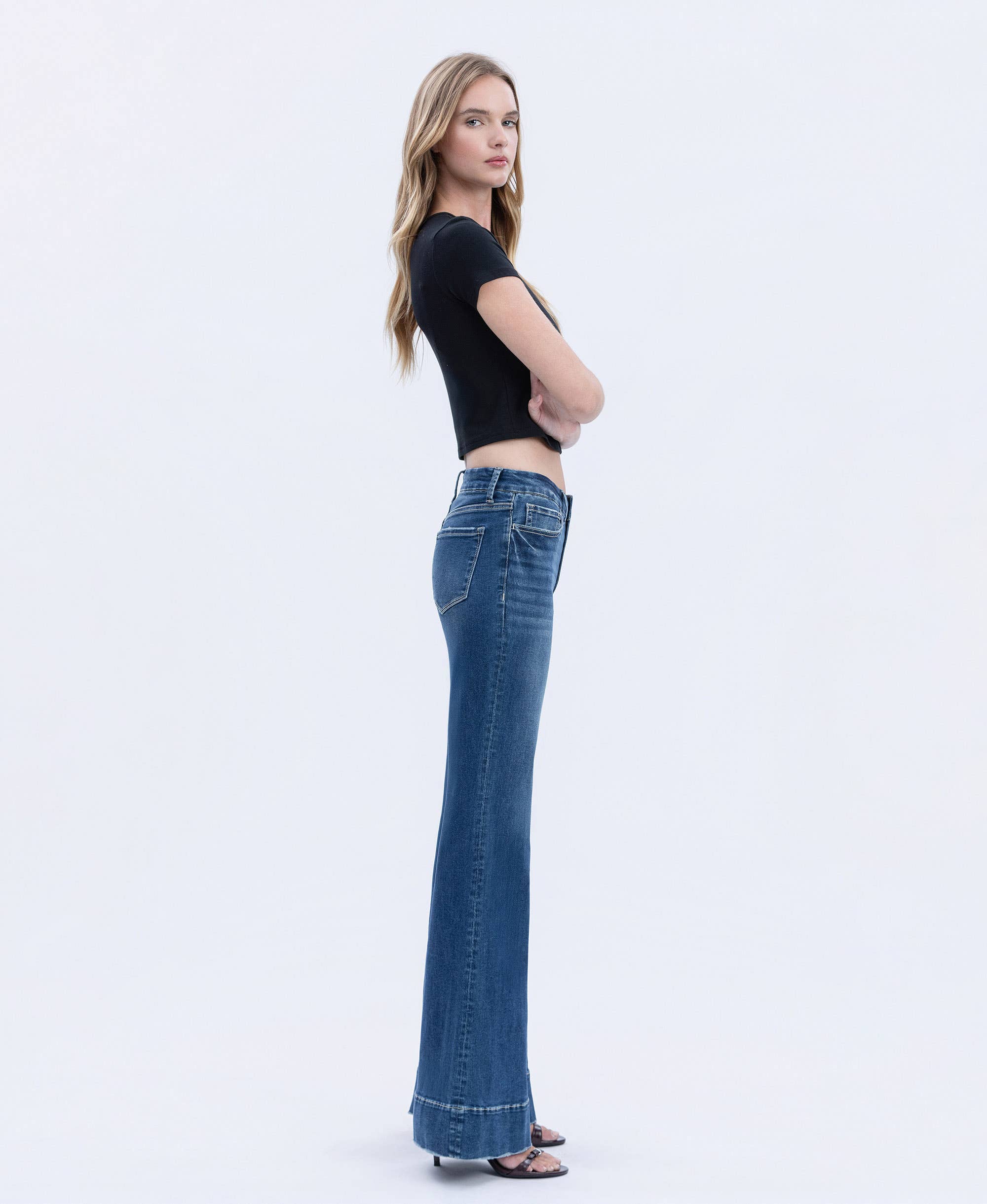 HIGH RISE SEAMLESS WB TROUSER HEM EASY FLARE JEANS T6882: TRANSPARENT / 32