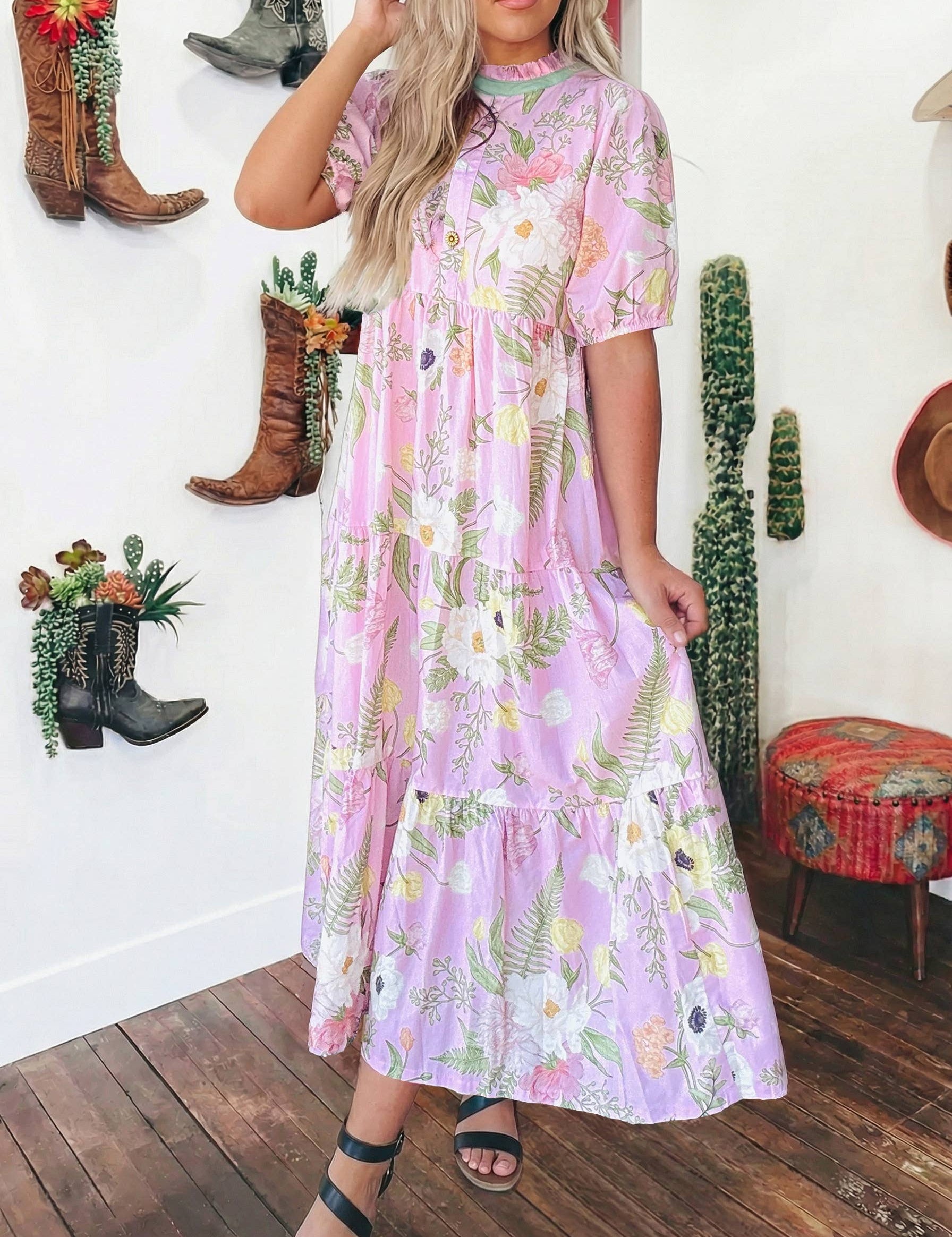 Floral Print Short Puff Sleeve High Waist Tiered Maxi Dress: Pink / M