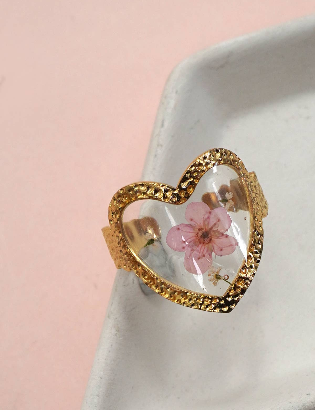 18K STAINLESS STEEL TARNISH FREE FLORAL RINGS | 40R104: OVAL APRICOT