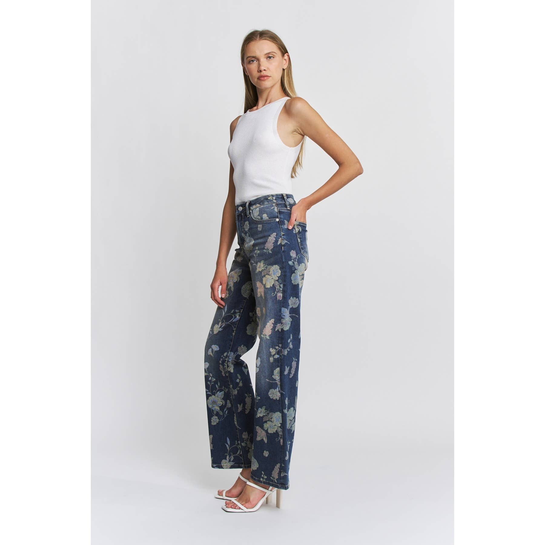 HIGH RISE WIDE LEG EMBELLISHMENT: FLORAL BLUE / 29